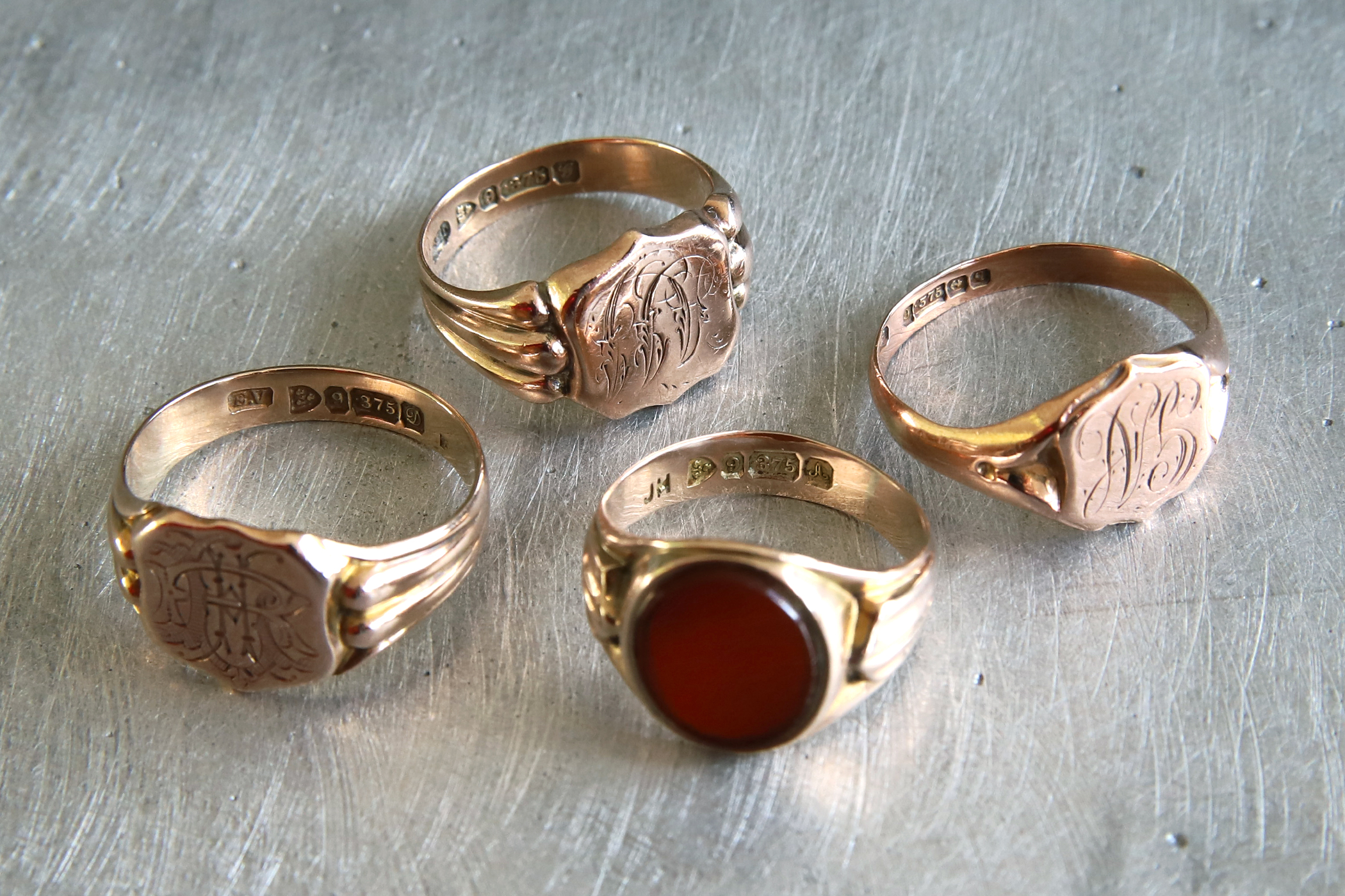 イギリス伝統の指輪、シグネットリング – MaTiLDe Blog